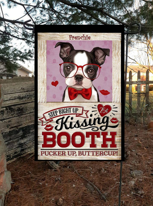 Kissing Booth Garden Flag G1640
