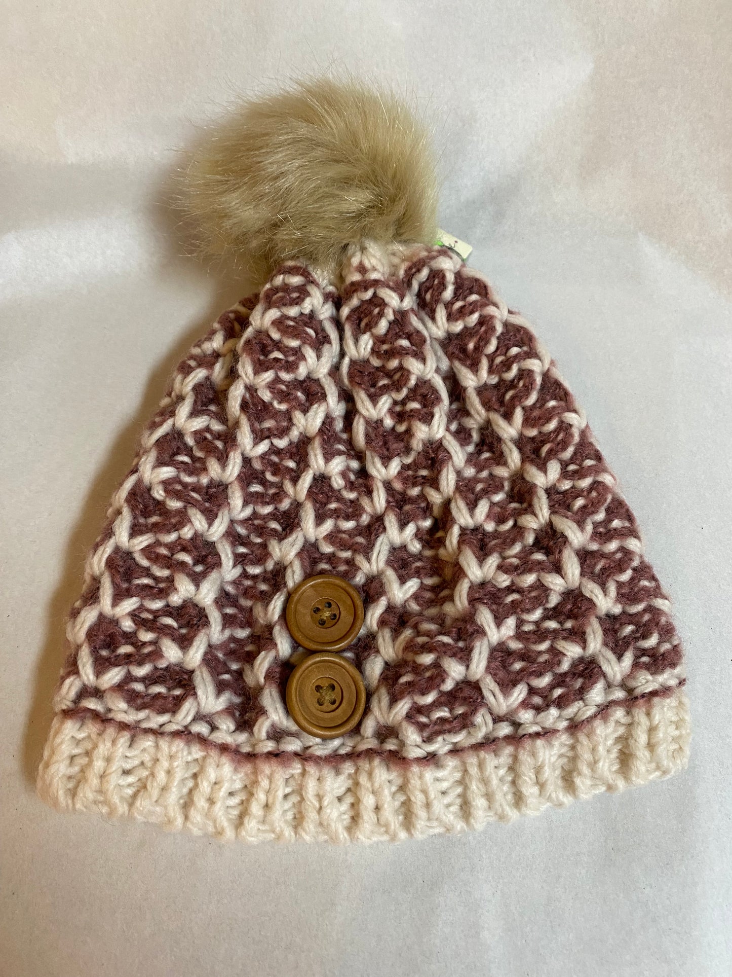 Knit Hat w. Buttons