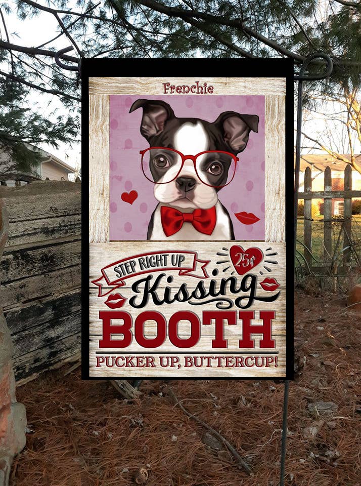 Kissing Booth Garden Flag G1640