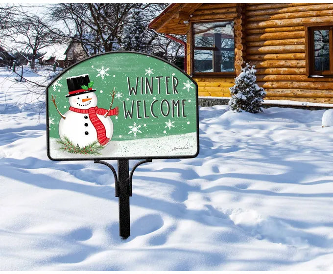 Winter Welcome Yard Design