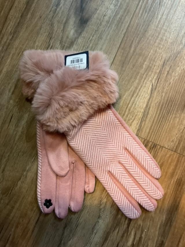 Chevron Fur Gloves