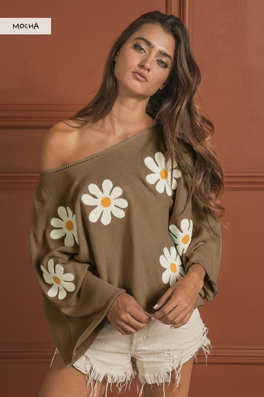 FLOWER EMBROIDERY LOOSE FIT KNIT TOP MOCHA