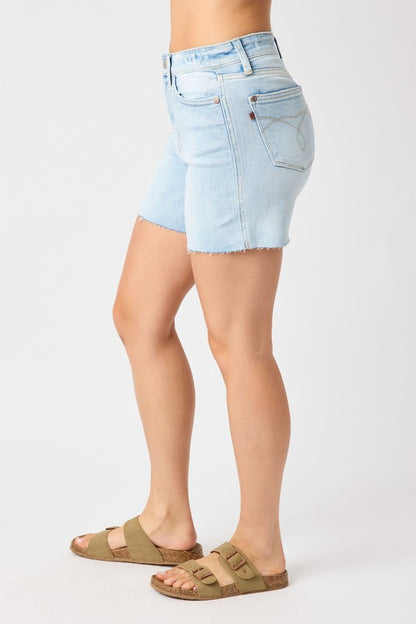 High Waist Shorts with Destroy at Back