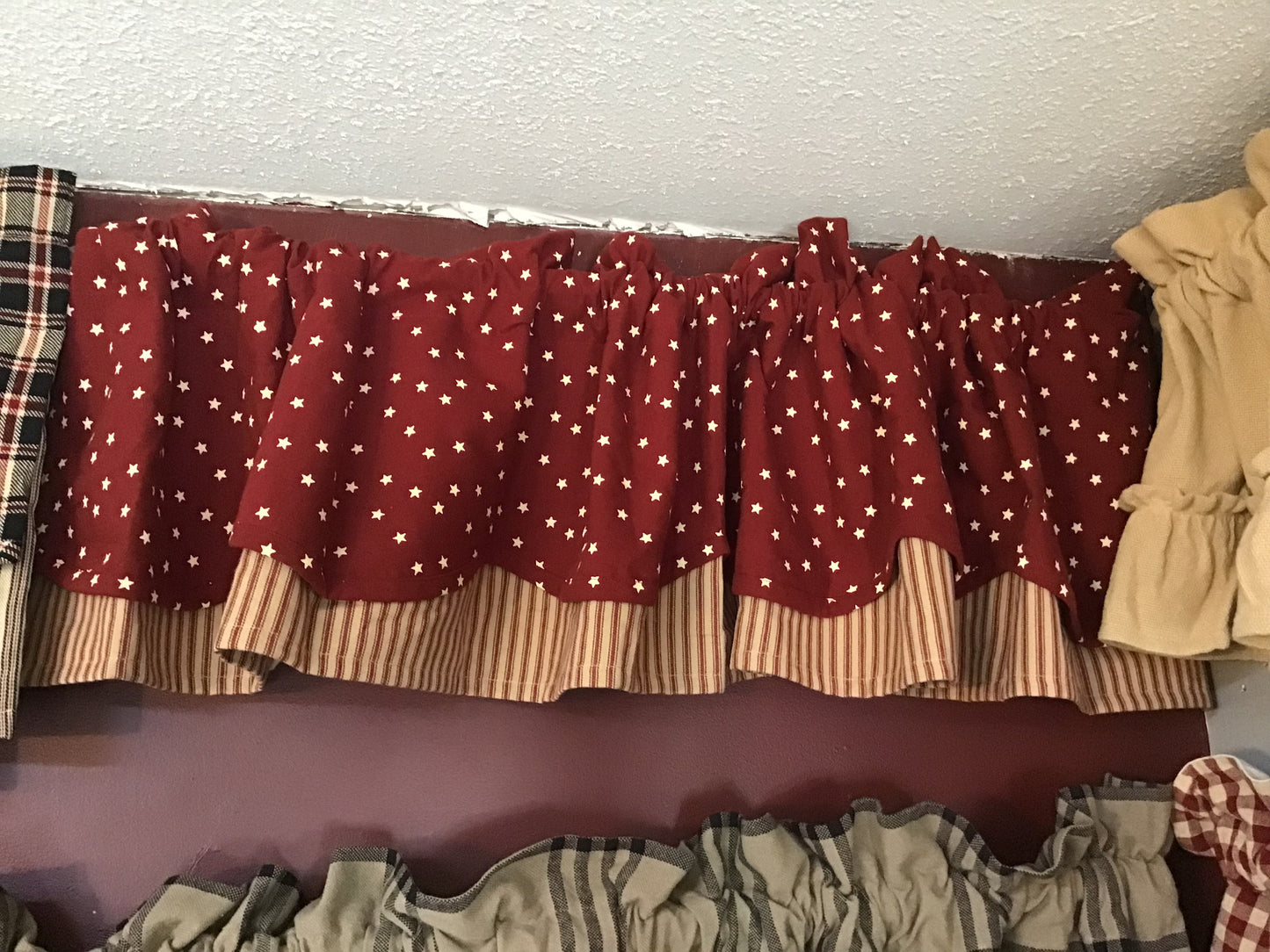 Fairfield Style Valance Salem Star Burgundy